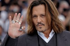 Johnny Depp trả lời nghi vấn bị Hollywood tẩy chay