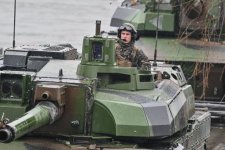 Nga đe dọa sẽ ưu tiên tiêu diệt lính Pháp nếu xuất hiện ở Ukraine