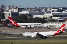 Nhân viên Qantas bị nghi có liên quan đến băng đảng tội phạm