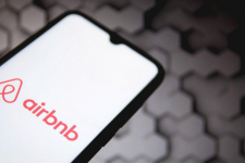Airbnb dàn xếp vụ công dân Úc bị cưỡng hiếp với 7 triệu đô
