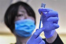 Nhật Bản tiêm vaccine Pfizer cho trẻ em từ 12-15 tuổi
