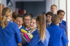 NSW: Trường St Luke's Grammar School bị chỉ trích vì dạy nam sinh đánh giá phụ nữ