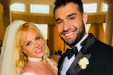 Britney Spears tổ chức đám cưới không người thân tham dự