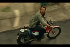 Bom tấn 'Jurassic World Dominion' vượt Top Gun: Maverick với doanh thu 389 triệu USD tuần đầu