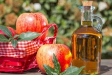 Công dụng và tác hại của dấm táo khi dùng thường xuyên