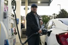 Mỹ đề xuất tạm dừng đánh thuế nhiên liệu