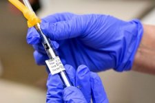 Chính phủ khuyến khích người dân đi tiêm mũi vaccine Covid-19 tăng cường
