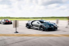 Khách Bugatti được dịp 'thỏa sức tung hoành'