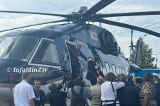 Nga tặng trực thăng cho lãnh đạo Zimbabwe
