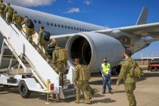 Úc chỉ sơ tán được 26 người khỏi Afghanistan trong chuyến bay đầu tiên