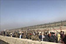 Úc sơ tán thêm 750 người khỏi Afghanistan