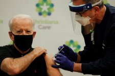 Vợ chồng Joe Biden sẵn sàng tiêm mũi vaccine tăng cường