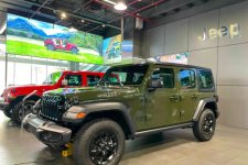 Có gì 'hot' trong loạt Jeep chính hãng tại Việt Nam?