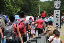 Phát hiện 45 người di cư bất hợp pháp trên xe tải tại Mexico