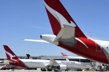 Tin Úc: Hãng hàng không Qantas báo cáo khoản lỗ ròng sau thuế trong năm qua đã thu hẹp