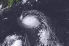 Nhật Bản đón siêu bão Hinnamnor