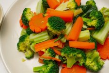 Ăn rau không đúng cách cũng gây hại cho sức khỏe, dưới đây là 3 sai lầm thường gặp khi ăn rau