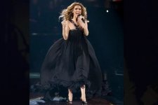 Celine Dion khó hát lại vì bệnh hiếm, chưa có thuốc chữa trị