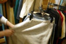 Victoria: Thu hồi 1,200 loại quần áo bị đánh cắp trị giá hơn $60,000