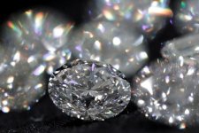 EU xem xét ngừng nhập khẩu kim cương Nga