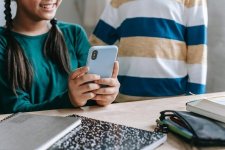 NSW cấm điện thoại trong trường học