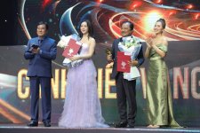 Quỳnh Kool xuất sắc vượt mặt các đàn chị nhận giải thưởng Cánh Diều Vàng
