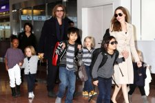 Angelina Jolie và Brad Pitt, chuyện tình nhiều ồn ào của Hollywood