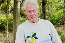 Cựu Tổng thống Bill Clinton đăng video sau khi xuất viện