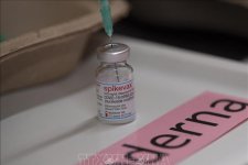 Moderna kêu gọi Úc đặt mua vaccine COVID-19 tăng cường