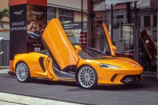 Siêu xe thực dụng McLaren GT phân phối chính hãng tại Việt Nam