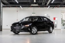 Chi tiết Hyundai Elantra tiêu chuẩn