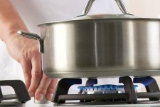 Bếp điện, bếp từ có thật sự an toàn vượt trội so với bếp gas?