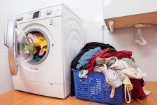 Quần áo giặt máy vẫn bẩn, nguyên nhân do đâu?