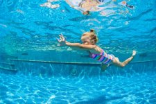 Victoria: Hỗ trợ trẻ em học bơi thông qua chương trình VICSWIM Summer Kidz