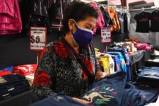 Tin Úc: Nhân viên bán lẻ bị khách hàng lạm dụng nhiều hơn trong đại dịch