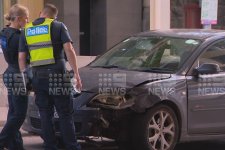 Melbourne: Bắt giữ hai nghi phạm thực hiện một vụ cướp xe có chủ ý