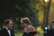 'Chiếc váy báo thù' của Công nương Diana