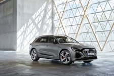 Audi Q8 e-tron chính thức chào sân
