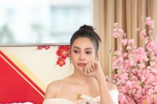 Hoa hậu Tiểu Vy nghẹn ngào nhắc lại giai đoạn cùng mẹ vượt qua khó khăn