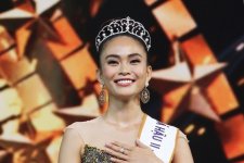 Quán Quân Vietnam's Next Top Model 2013 tự tin khoe mặt mộc tại thời điểm mang thai