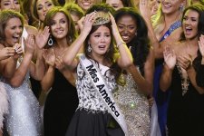 Nữ sinh Emma Broyles đăng quang Miss America 2022