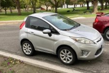 Ford Fiesta có ngoại thất ngắn và kỳ cục nhất thế giới