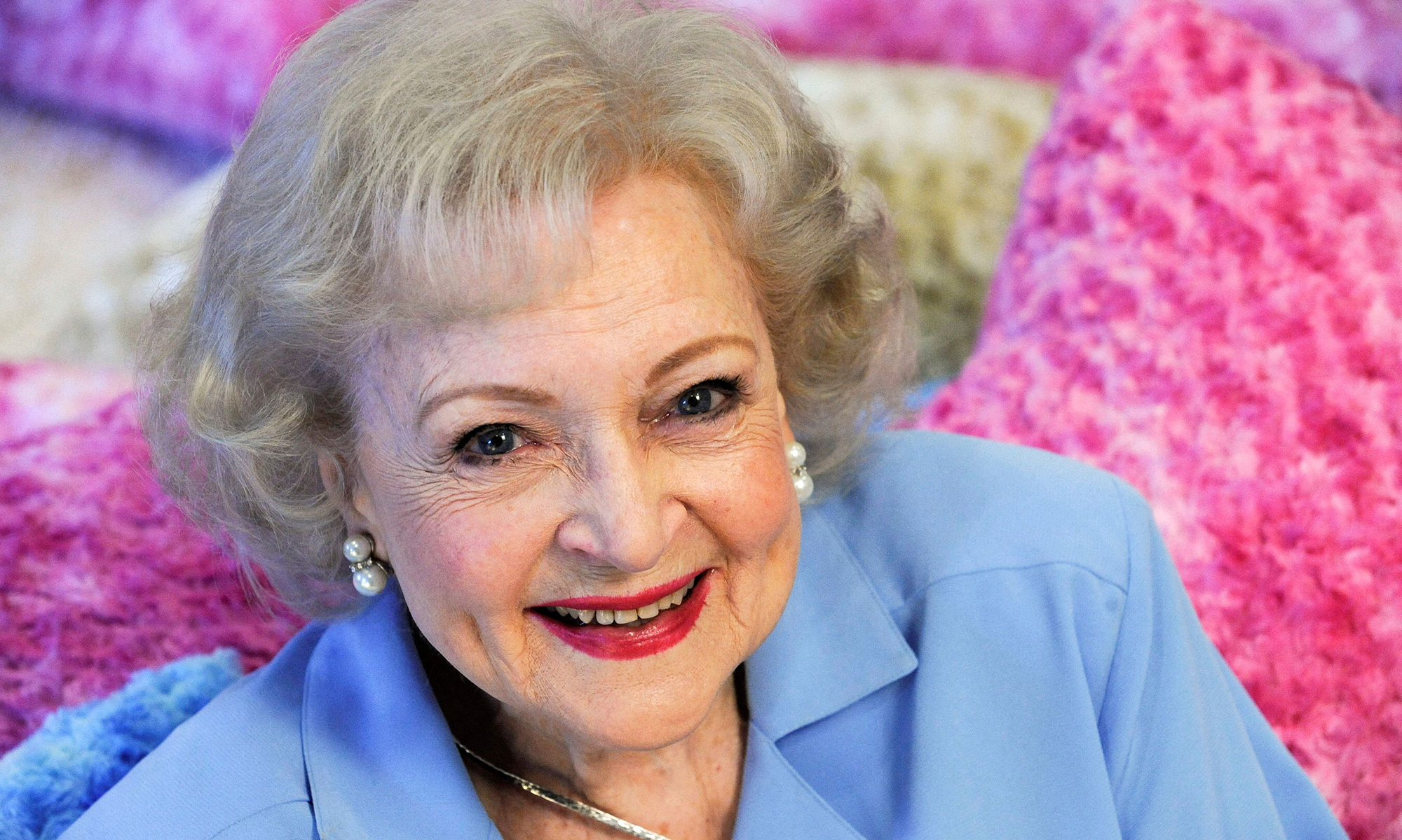 Betty White từng nói khiếu hài hước giúp bà sống thọ, trẻ lâu. Ảnh: Reuters