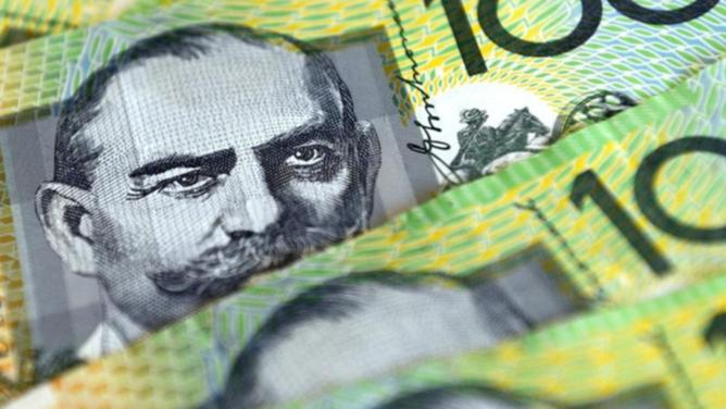 New Reserve Bank figures show cash use is on the rise in Australia.