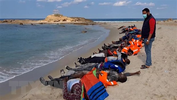 Maroc: Hon 40 nguoi di cu thiet mang vi dam tau ngoai khoi Tarfaya hinh anh 1