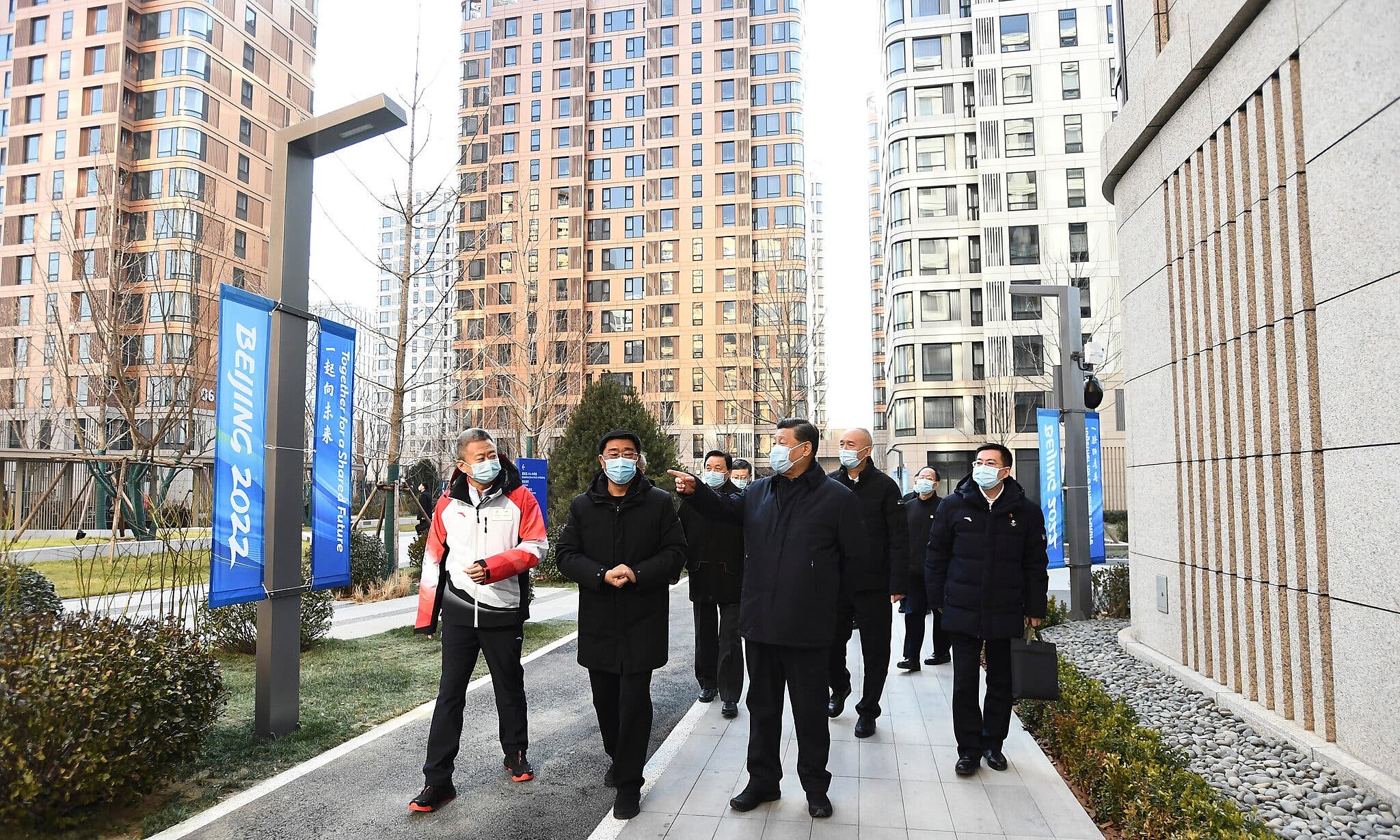 Chủ tịch Trung Quốc Tập Cận Bình thị sát làng vận động viên Olympic Bắc Kinh đầu tháng 1. Ảnh: Xinhua.