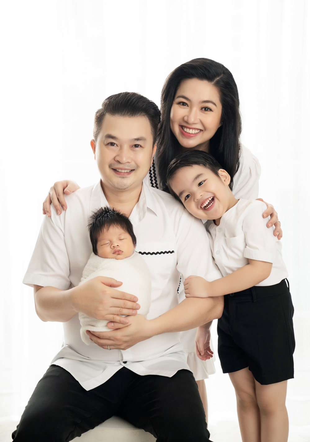 Lê Khánh trầm cảm sau sinh, quyết không sinh con thứ 3 với chồng trẻ vì 1 điều - 3