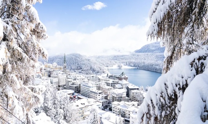 St. Moritz, thị trấn nghỉ mát sang trọng ở thung lũng Engadin, Thụy Sĩ. Ảnh: St. Moritz.