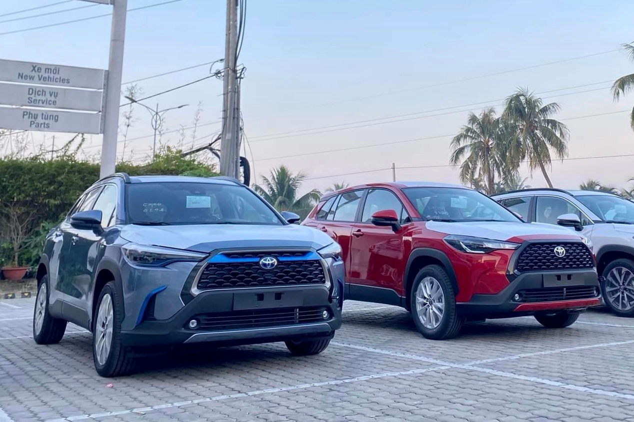 Toyota Corolla Cross 2023 ra mắt Việt Nam: Giá cao nhất 963 triệu đồng, cạnh tranh tầm Tucson, CX-5 - Ảnh 4.