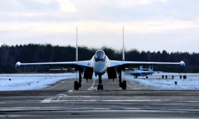 Tiêm kích Su-35S Nga tập trận tại Belarus cuối tháng 1/2022. Ảnh: BQP Nga.